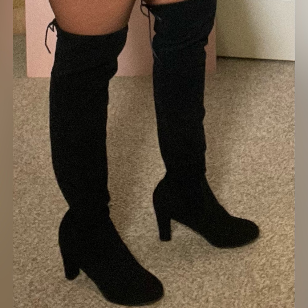 Above the knee Women’s Boots Size 39